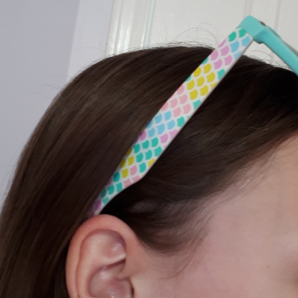 Sunglasses - Picture 2 of 2